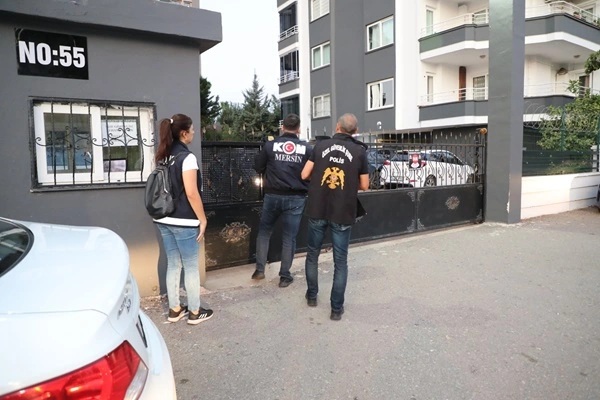 Mersin'de tefecilik yaptıkları iddiasıyla 5 zanlı tutuklandı